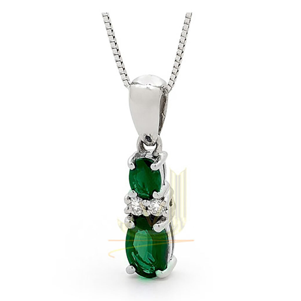 White Gold Diamonds and Emerald pendant Chain 6M90WDE